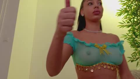 Bella online show from 02/08/26, 06:33