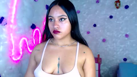 bella_warzon online show from 02/19/26, 09:49