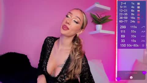 Snapshot of bella_white19 chatting on 06/25/26, 01:37 Bella White online show from 06/25/26, 01:37