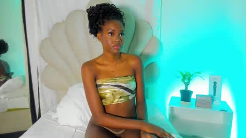 Bella Dajud online show from 01/18/26, 06:50