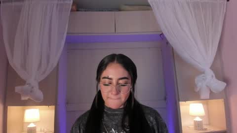Snapshot of bellabroocks chatting on 05/30/26, 07:44 Bella online show from 05/30/26, 07:44