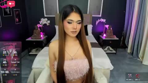 Snapshot of bellabrown_19xxx chatting on 06/19/26, 03:44 Bella online show from 06/19/26, 03:44