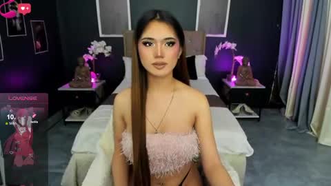 Snapshot of bellabrown_19xxx chatting on 06/24/26, 07:29 Bella online show from 06/24/26, 07:29
