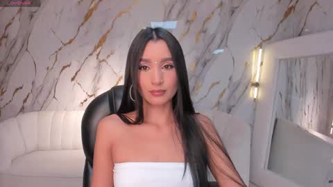 Snapshot of bellacarteer_ chatting on 04/26/26, 11:13 Bella C online show from 04/26/26, 11:13