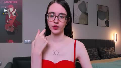 BellaCatLovesMeat online show from 10/13/25, 06:52