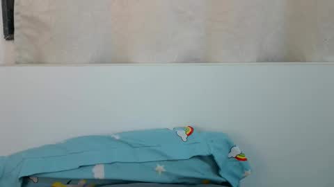 bellacrystall online show from 03/12/26, 06:52