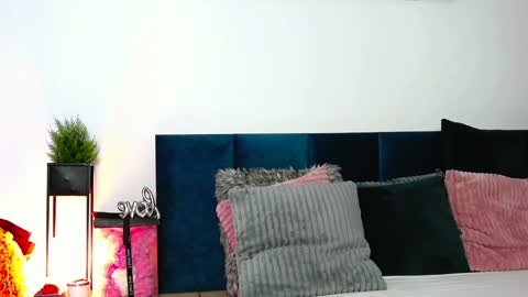 Snapshot of belladoyle chatting on 01/17/25, 05:08 belladoyle online show from 01/17/25, 05:08