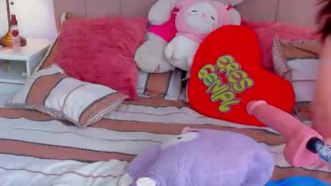 BellaFontana online show from 10/30/25, 04:19