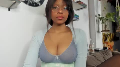 Snapshot of bellahproudly chatting on 05/27/26, 12:07 Bellah online show from 05/27/26, 12:07