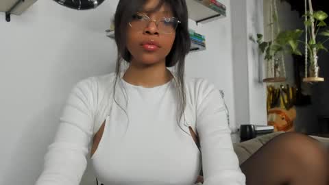 Snapshot of bellahproudly chatting on 05/27/26, 08:50 Bellah online show from 05/27/26, 08:50