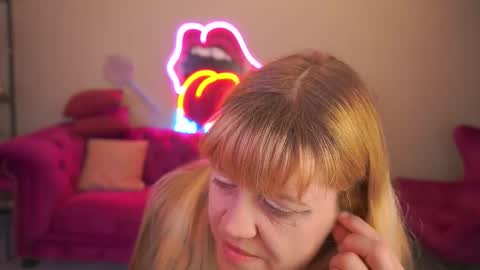 Bella online show from 02/09/26, 03:27