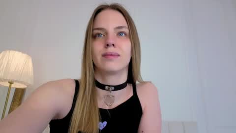 Snapshot of bellalima chatting on 05/19/26, 01:22 Bella online show from 05/19/26, 01:22