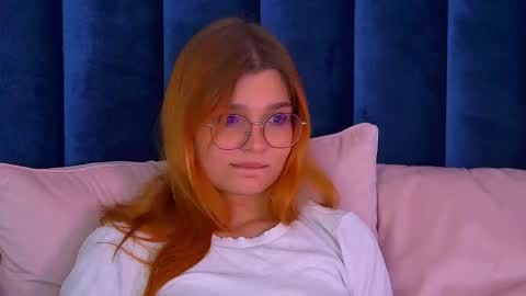 BellaMarebelle online show from 10/17/25, 05:10