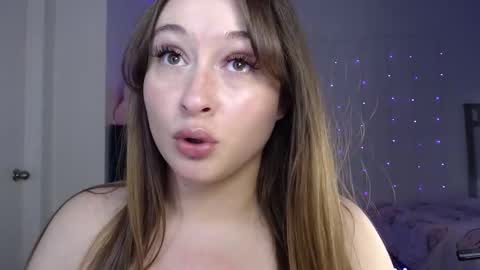 Bella Monroe online show from 02/11/25, 08:05