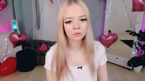 Bella online show from 02/25/26, 04:38