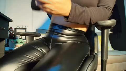 Camille  online show from 02/09/25, 11:25