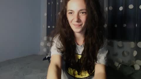 Snapshot of bellaqueen0701 chatting on 02/07/25, 01:47 bellaqueen0701 online show from 02/07/25, 01:47