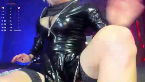 bellaqueen_sex online show from 03/22/26, 06:11