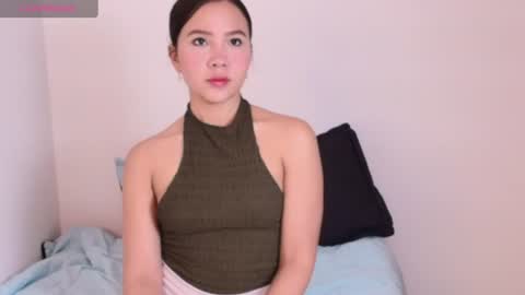 Snapshot of bellaroch chatting on 06/21/26, 12:24 Bella online show from 06/21/26, 12:24