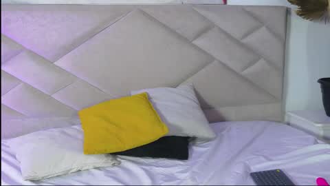 BellaRoux online show from 03/02/26, 12:01