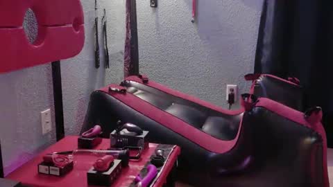 Snapshot of bellaskeykeeper chatting on 02/22/26, 08:24 Bellaskeykeeper online show from 02/22/26, 08:24