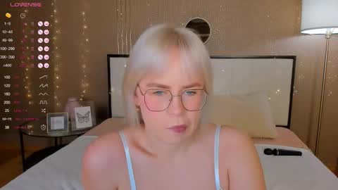 Snapshot of bellatip chatting on 10/18/25, 12:57 Bella online show from 10/18/25, 12:57