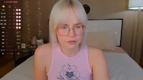 Snapshot of bellatip chatting on 11/08/25, 12:44 Bella online show from 11/08/25, 12:44