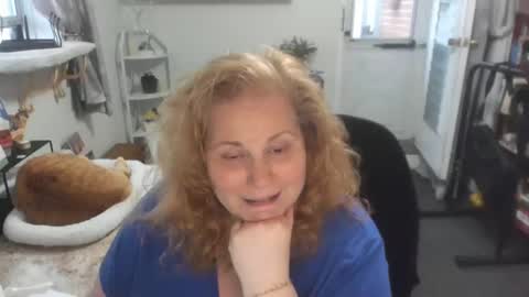 Snapshot of bellavoca chatting on 10/12/25, 12:15 Bellavoca online show from 10/12/25, 12:15