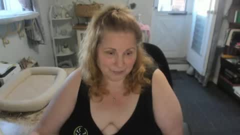 Bellavoca online show from 06/16/26, 04:53