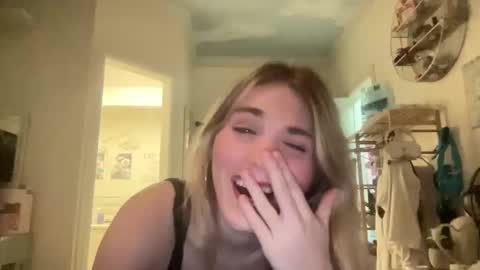 Bella 3 online show from 03/08/26, 07:12