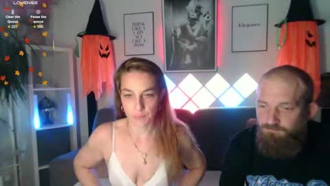 Snapshot of bellaxundxuwe chatting on 10/15/25, 08:47 Bella und Uwe online show from 10/15/25, 08:47