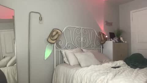 Bella Rose online show from 09/10/25, 11:27