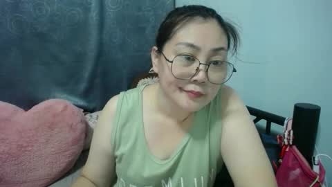 Bella online show from 04/15/26, 04:52