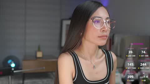 Belle Adrienne  IG  online show from 12/11/24, 07:46