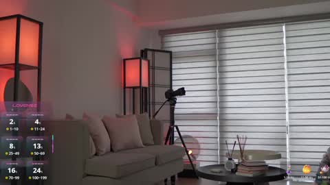 Belle Adrienne  IG  online show from 11/02/25, 12:35