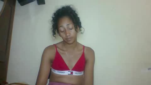 Snapshot of belle_annah chatting on 05/12/26, 04:37 belle_annah online show from 05/12/26, 04:37