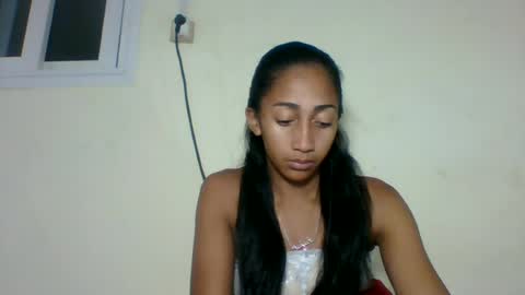 Snapshot of belle_annah chatting on 07/10/26, 03:25 belle_annah online show from 07/10/26, 03:25