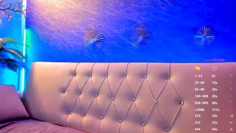 Snapshot of belle_emmanuelle chatting on 06/05/26, 06:35 Karah online show from 06/05/26, 06:35