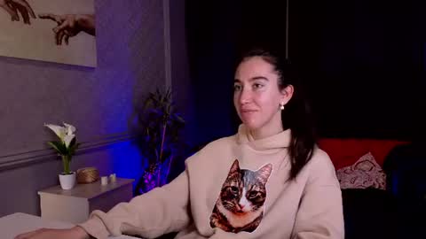 Bella online show from 06/25/26, 05:12