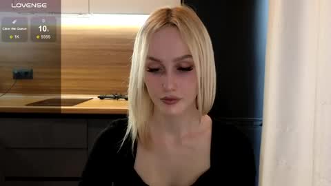 Snapshot of belle_vill chatting on 05/27/26, 11:40 Belle online show from 05/27/26, 11:40