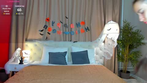 Belle online show from 10/28/25, 08:40