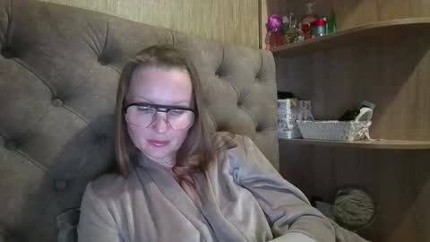 Amelia online show from 10/18/25, 05:46