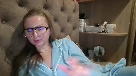 Amelia online show from 11/04/25, 05:34