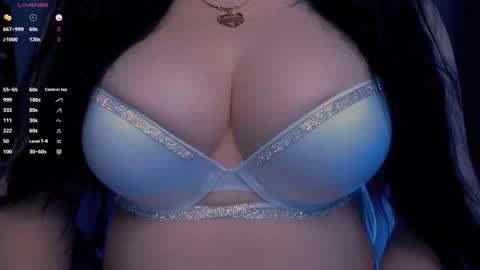 Snapshot of bellelovexx chatting on 10/11/25, 10:30 Hello I am kind friendly and cute girl online show from 10/11/25, 10:30