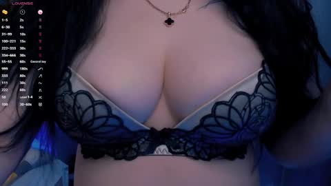 Hello I am kind friendly and cute girl online show from 04/18/26, 09:46