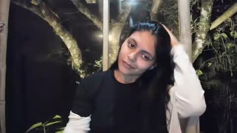 Snapshot of bellezacosmica chatting on 01/19/25, 02:25 bellezacosmica online show from 01/19/25, 02:25