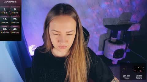 Your Annabelle Wolf  online show from 12/11/24, 07:09