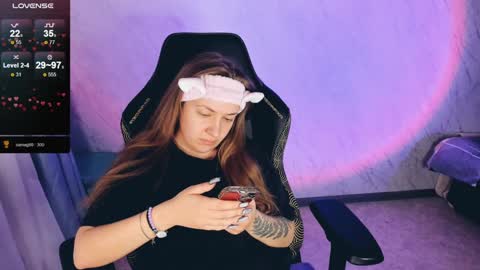 Your Annabelle Wolf  online show from 02/03/25, 02:45