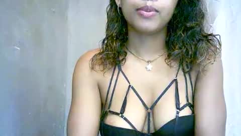 Snapshot of bellibellah chatting on 02/23/26, 06:22 BelliBellah online show from 02/23/26, 06:22