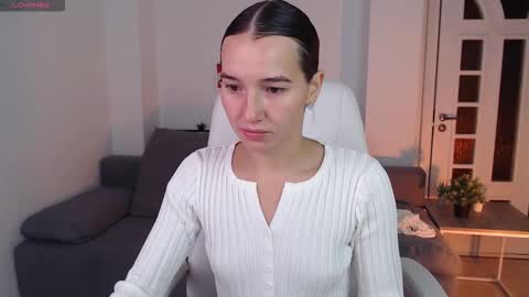 Bella online show from 10/15/25, 01:17